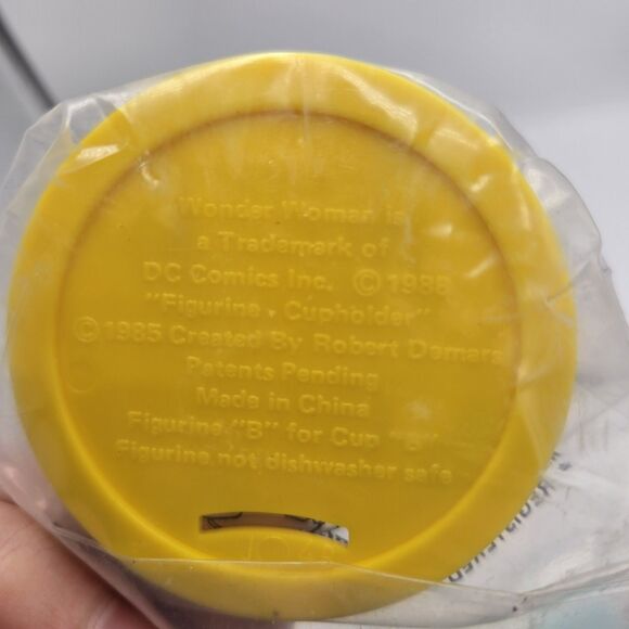 1988 Burger King Wonder Woman Figurine Cup Holder Set Cup B Figurine B Sealed DC - Picture 6 of 6